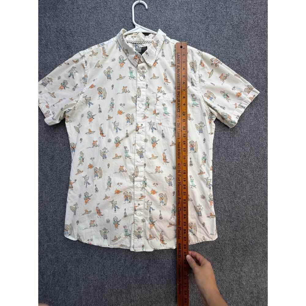 O'Neill Men's L Skeleton Surf Guitar Print Short Sleeve Button Up Shirt - Picture 6 of 8